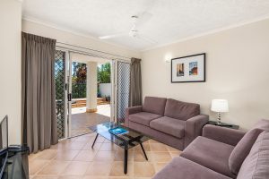 Lounge area and Private Courtyard 1 Bedroom apartment North Cove Cairns