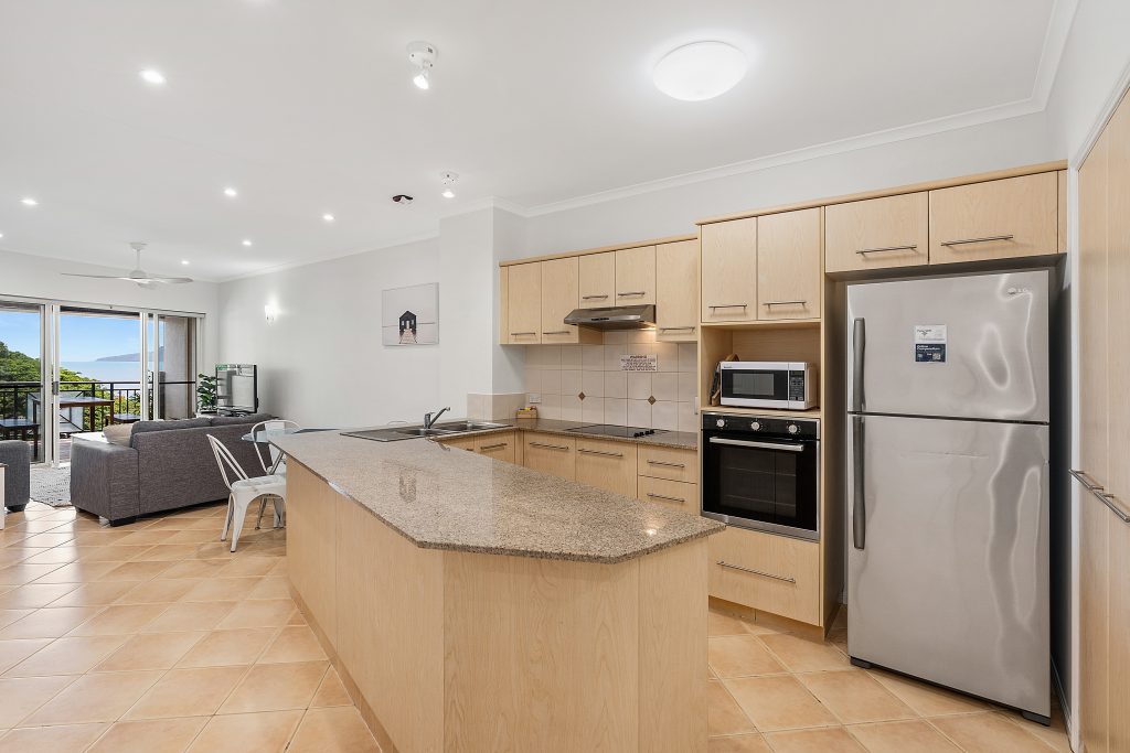 2 Bedroom Kitchen facilities in North Cove